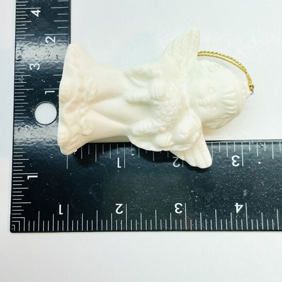 Vintage White Angel With Wings Holding Lamb Christmas Ornament Ceramic Taiwan - Picture 10 of 13